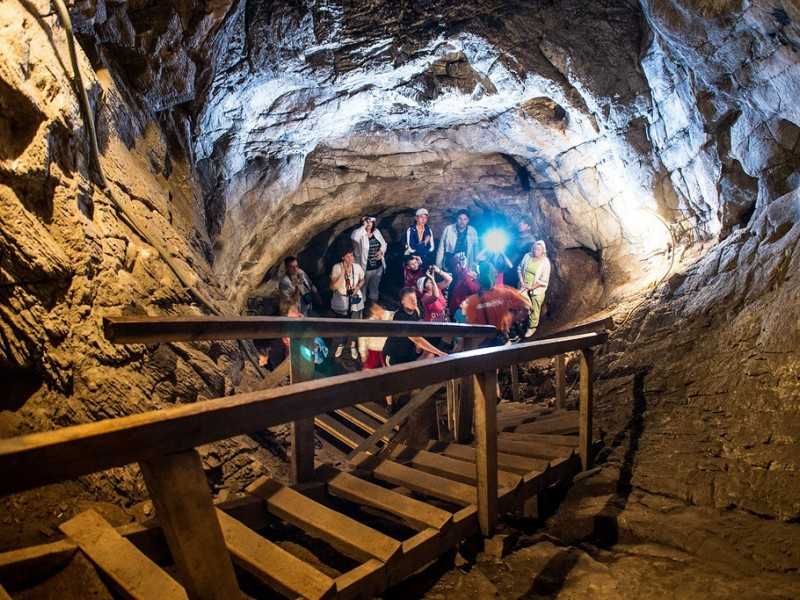 курорт Белокуриха - в пещерах Алтая