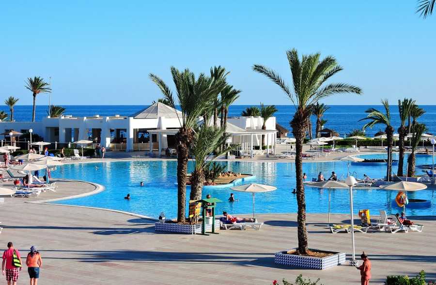 лучшие курорты Туниса - Остров Джерба - зона отдых отеля